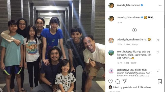 Kedekatan Attar Syach dan Duta Sheila on 7. [Instagram/ananda_faturrahman]