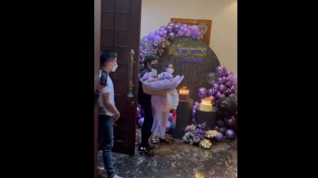 Momen kejutan ulang tahun Aurel Hermansyah [Instagram]