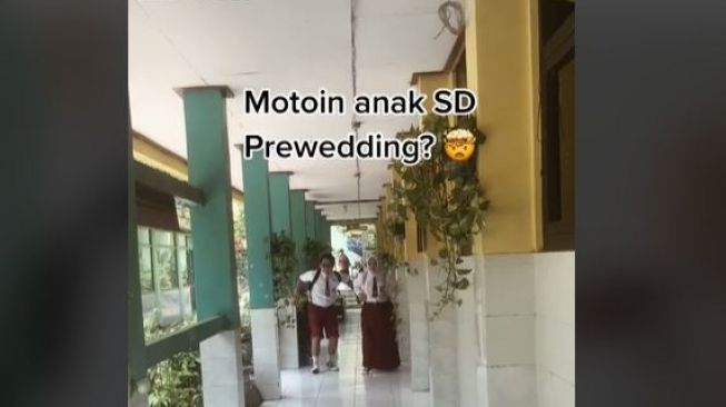 Viral Pasangan Lakukan Pemotretan Prewedding Bak Anak SD, Ini Kisah di Baliknya