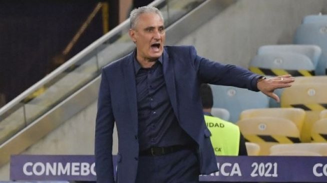 Pelatih Brasil Tite saat skuatnya menghadapi Argentina di final Copa America 2021 di Maracana Stadium, Rio de Janeiro, Brasil, 10 Juli 2021.NELSON ALMEIDA / AFP