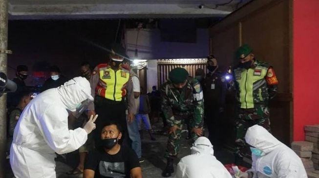 Satu Pedagang di Rangkasbitung Diangkut Petugas usai Diswab Dadakan