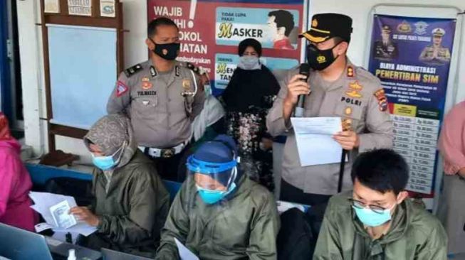 Bikin SKCK dan SIM di Polres Pariaman Wajib Divaksin