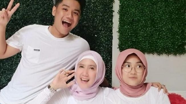 8 Potret Sherin Syahnaz Syahrani, Putri Ine Sinthya yang Beranjak Dewasa