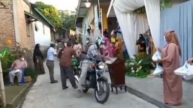 Viral Resepsi Pernikahan Drive Thru, Tak Lagi Prasmanan Tapi Take Away