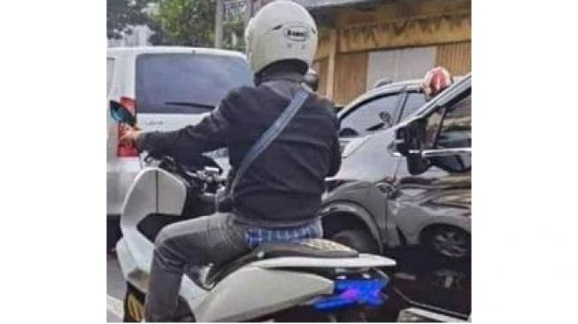 Publik Dibikin Bingung dengan Penampakan Honda PCX Ini, Ada yang Janggal di Mesinnya