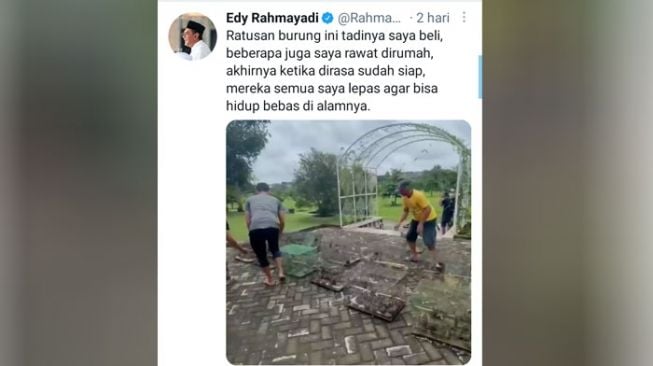 Gubernur Sumut Edy Rahmayadi Lepas Ratusan Burung. [Twitter @RahmayadiEdy]