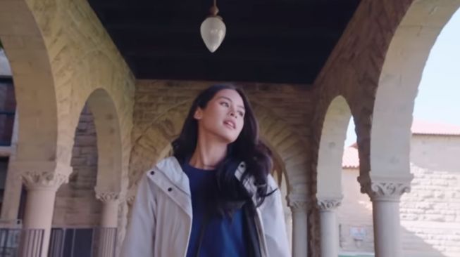 Momen perpisahan Maudy Ayunda dari Stanford University [YouTube/Maudy Ayunda]