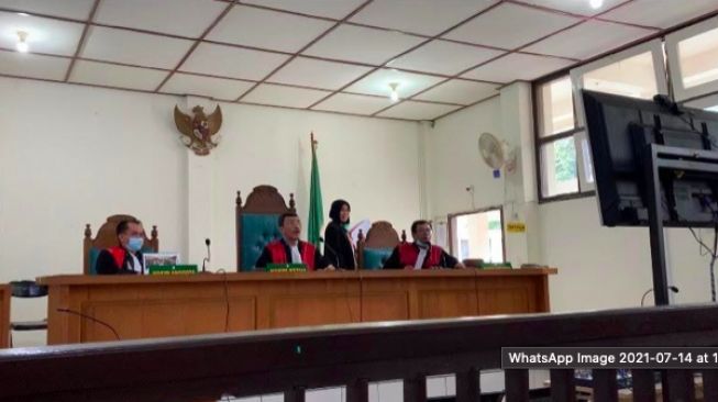 Pengadilan pasutri curi tanaman hias [Sumselupdate]