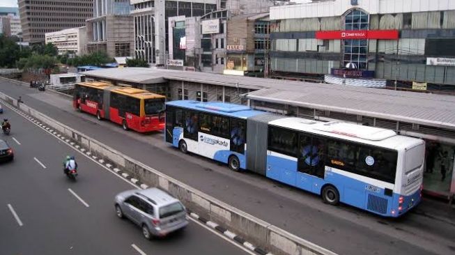 Catat! STRP Diterapkan Rabu Untuk Penumpang Transjakarta