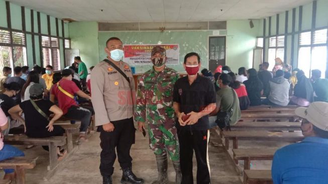 Polsek Belitang Hulu Gelar Vaksinasi Covid-19 Massal