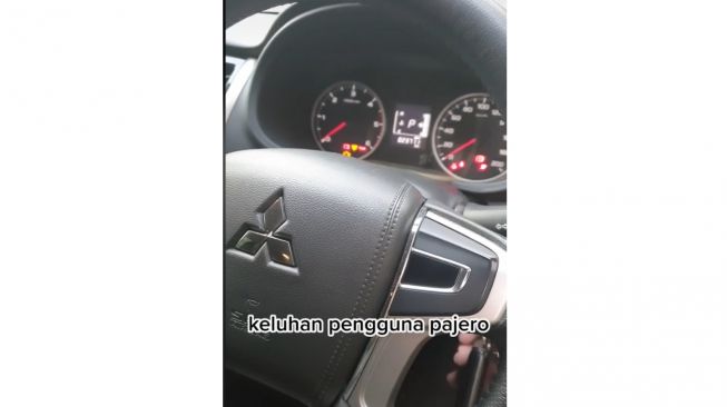 Pengguna Mitsubishi Pajero Sport mengeluhkan suara aneh saat memanaskan mobil (TikTok)