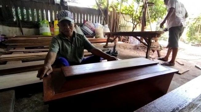 Pembuat Peti Mati di Kota Mojokerto Kini Sudah Setop Layani Pesanan