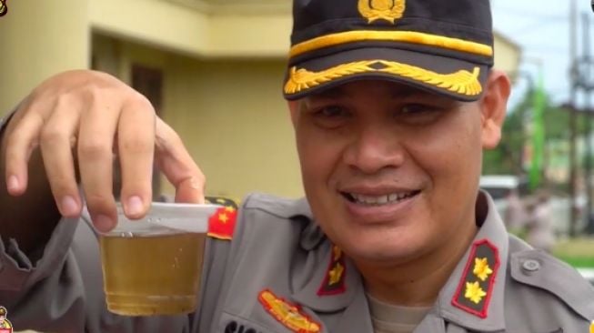 Cegah COVID 19, Polres Prabumulih Kenalkan Minuman Daun Sungkai