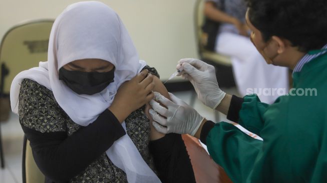 Mantap! Vaksinasi Pelajar di Kota Solo Capai 77 Persen, Siswa Luar Daerah Ikut Disuntik