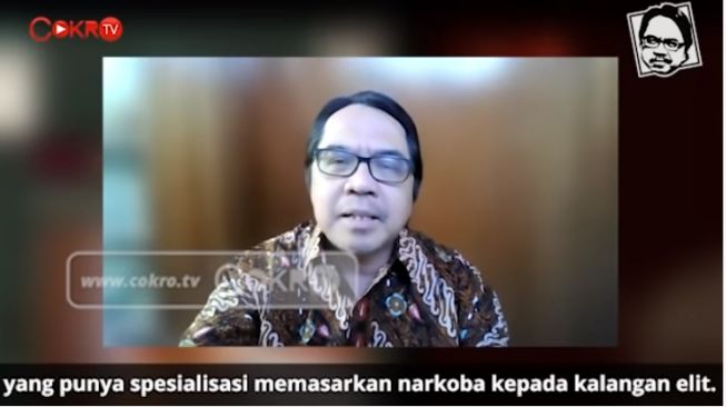 Ade Armando bicara soal penangkapan Nia Ramadhani dan Ardi Bakrie (Youtube)