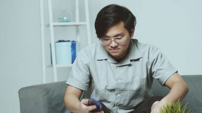Kronologi Fans Kena Tipu Aldy Maldini, Diminta Belikan Bunga Rp100 Ribu untuk 'Nembak' Erika Carlina