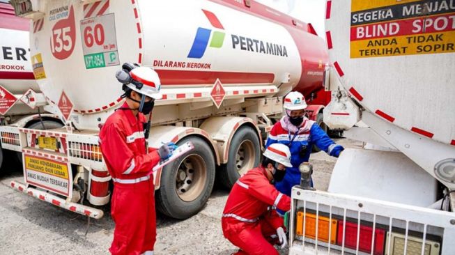 Armada tangki Pertamina yang sebagian sudah dilengkapi sistem SmartMT (ANTARA/Pertamina) 