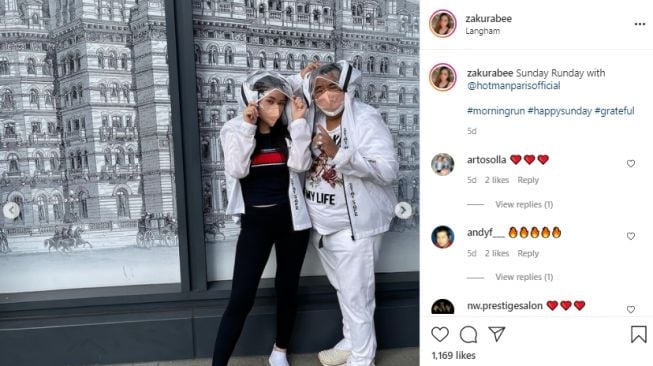 Potret Beiby dan Mona asisten Hotman Paris. [Instagram]