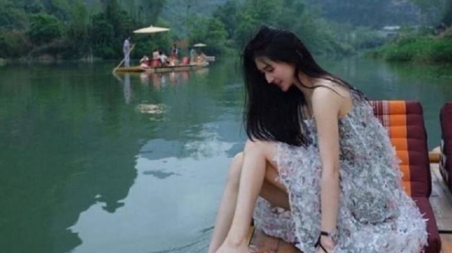 China Digegerkan Kematian Seleb Medsos Cantik Setelah Operasi Payudara