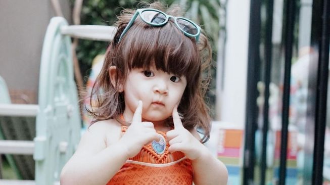 Potret Vechia Putri Samuel Zylgwyn dan Franda (Instagram/@samuel_zylgwyn)