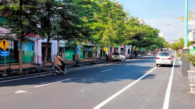 Suasana Kota Salatiga terlihat sangat lengang saat penerapan PPKM Darurat hari kedua, Minggu 4 Juli 2021. [Ayosemarang/Budi Cahyono]