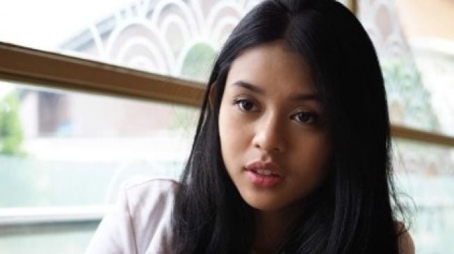 7 Pesona Yasmeen Fadilah Anak Andra Dewa 19, Langganan Jadi Model Sang Ayah