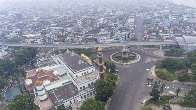 Evaluasi PPKM Level 4 Palembang, Airlangga: Mobilitas Warga Naik