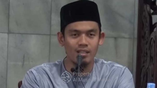 Profil Ustaz Arrazy Hasyim, Penceramah Muda yang Kini Populer di Medsos