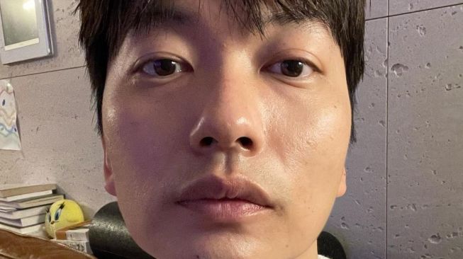 Lee Dong Hwi Reply 1988 Berkencan dengan Jung Ho Yeon Squid Game