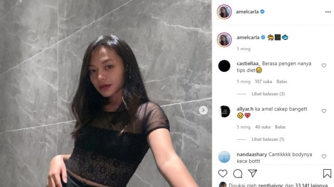 Potret terkini Amel Carla dengan pipi tirus. [Instagram]