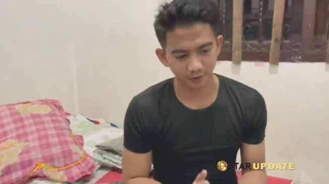 Potret rumah Rizki dan Ridho DA di Medan. (YouTube)