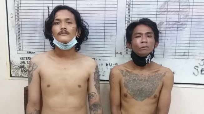 Viral! Pelaku Jambret Babak Belur Diamuk Warga Pisangan Timur