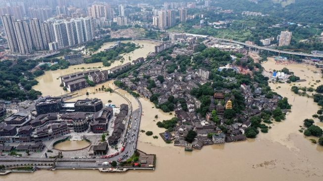 Penampakan Mengerikan Banjir Besar Di China Tewaskan 25 Orang