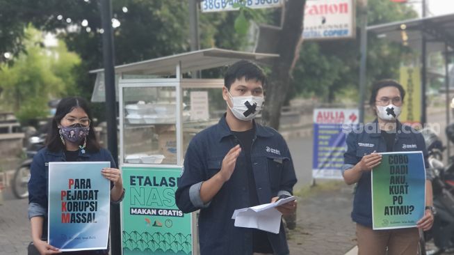 Bagikan Nasi Bungkus dan Sembako, BEM KM UGM Sindir Pemerintah Tangani Pandemi