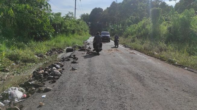 Gara-Gara Sampah, Kadis dan Camat ‘Saling Lempar Handuk’