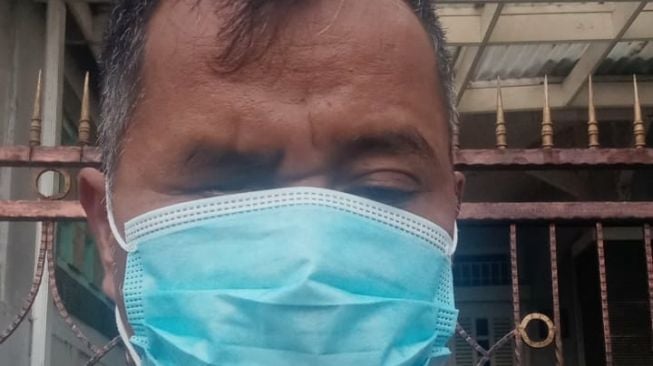 Terjepit Pandemi, Jalan Ikhtiar Ari Pemijat Difabel Banting Tulang Demi Obati Tumor Istri