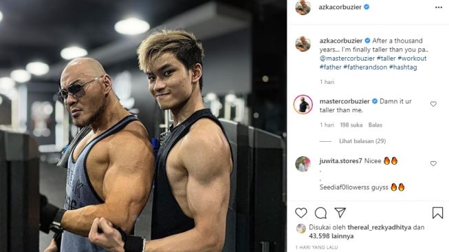 Deddy Corbuzier dan Azka pamer otot, [Instagram]