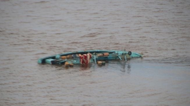 Tiga Hari Pencarian, Puluhan Nelayan Hilang di Perairan Natuna Belum Ditemukan