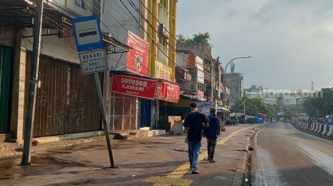 Sempat Viral di Medsos, Bendera Putih Berkibar Sehari di Tanah Abang