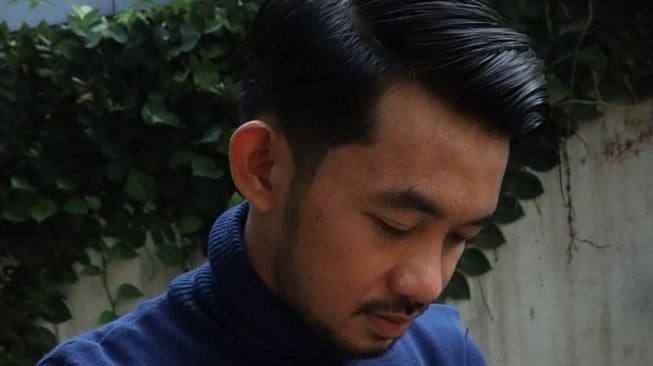 8 Pesona Oddi Dermawan: Artis Ganteng yang Tak Gengsi Jualan Seblak