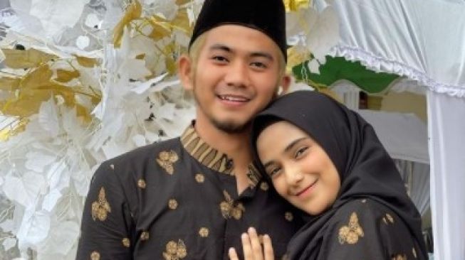 Potret mesra Rizki DA dan Nadya Mustika. (Instagram/da2_ridho)