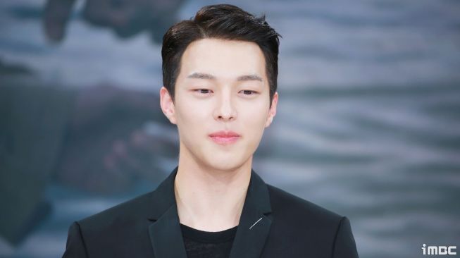 Jang Ki Yong (Allkpop.com)