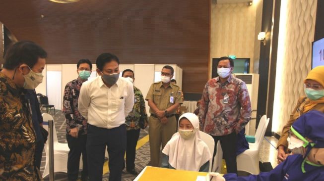 Untuk Capai Herd Immunity, Bank Mandiri Dukung Program Vaksinasi Kolaborasi