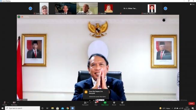 Menpora Apresiasi Disertasi Fahmi Idris dalam Ujian Promosi Doktor Ilmu Filsafat UI