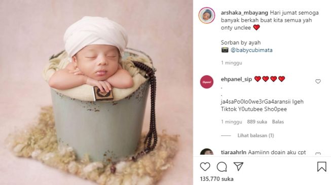 Pemotretan bayi Dinda Hauw dan Rey Mbayang [Instagram]