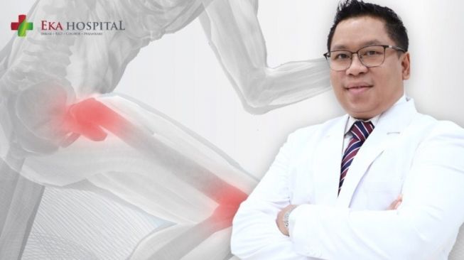 Apa Itu Pengapuran Sendi Lutut? Kenali Gangguan Ini Bersama Dr. Ricky Hutapea