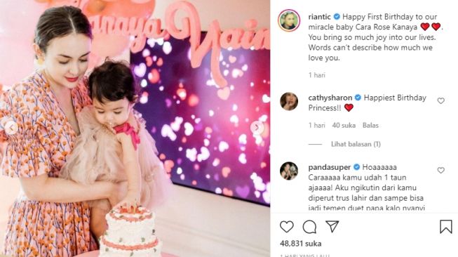 Gemas Comot Kue, Intip 10 Momen Ultah Cara Rose Anak Rianti Cartwright