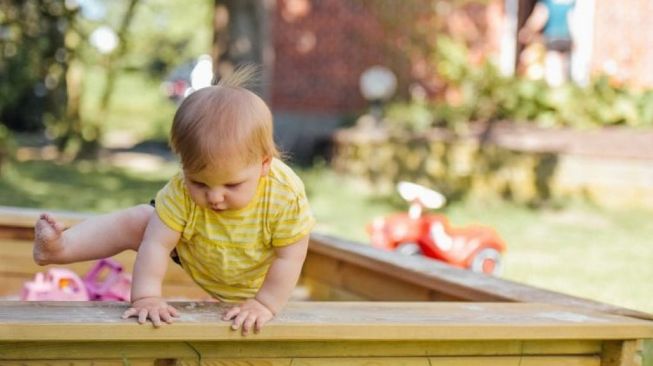 Kumpulan Referensi Nama Bayi Laki-laki untuk Si Anak Pertama