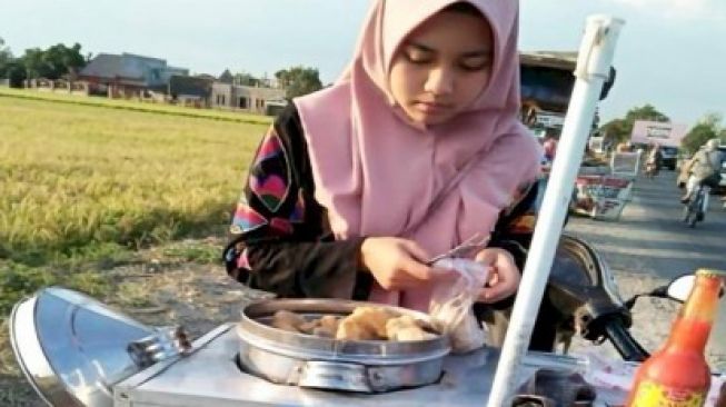 Pedagang Makanan Diberi Kemudahan saat PPKM Level 4,  Ini Pesan Gubernur