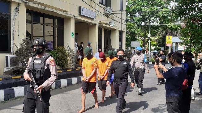 Polres Tangsel Bongkar Pabrik Pembuatan Narkoba di Apartemen Serpong